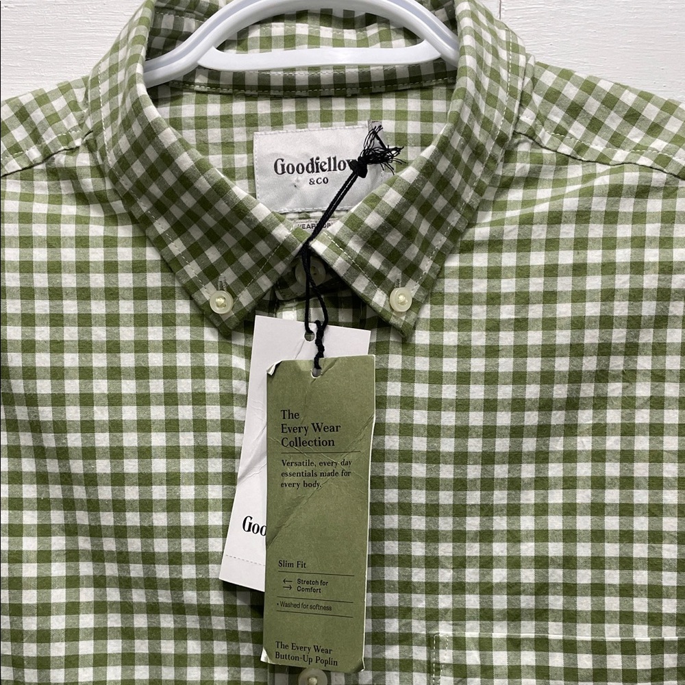 Light Green Gingham Button-Down Shirt Men’s Medium Slim fit